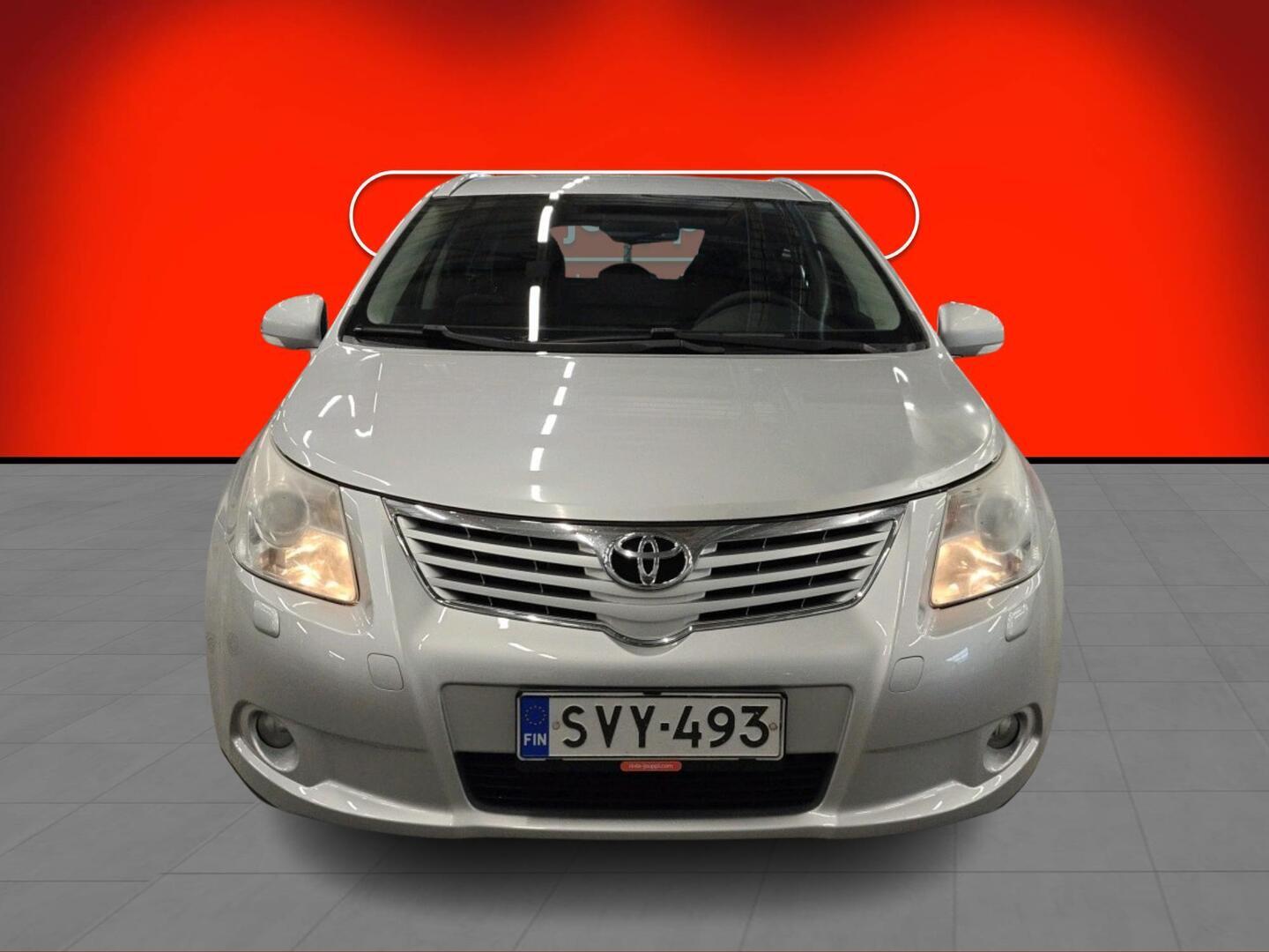 TOYOTA Avensis 2010