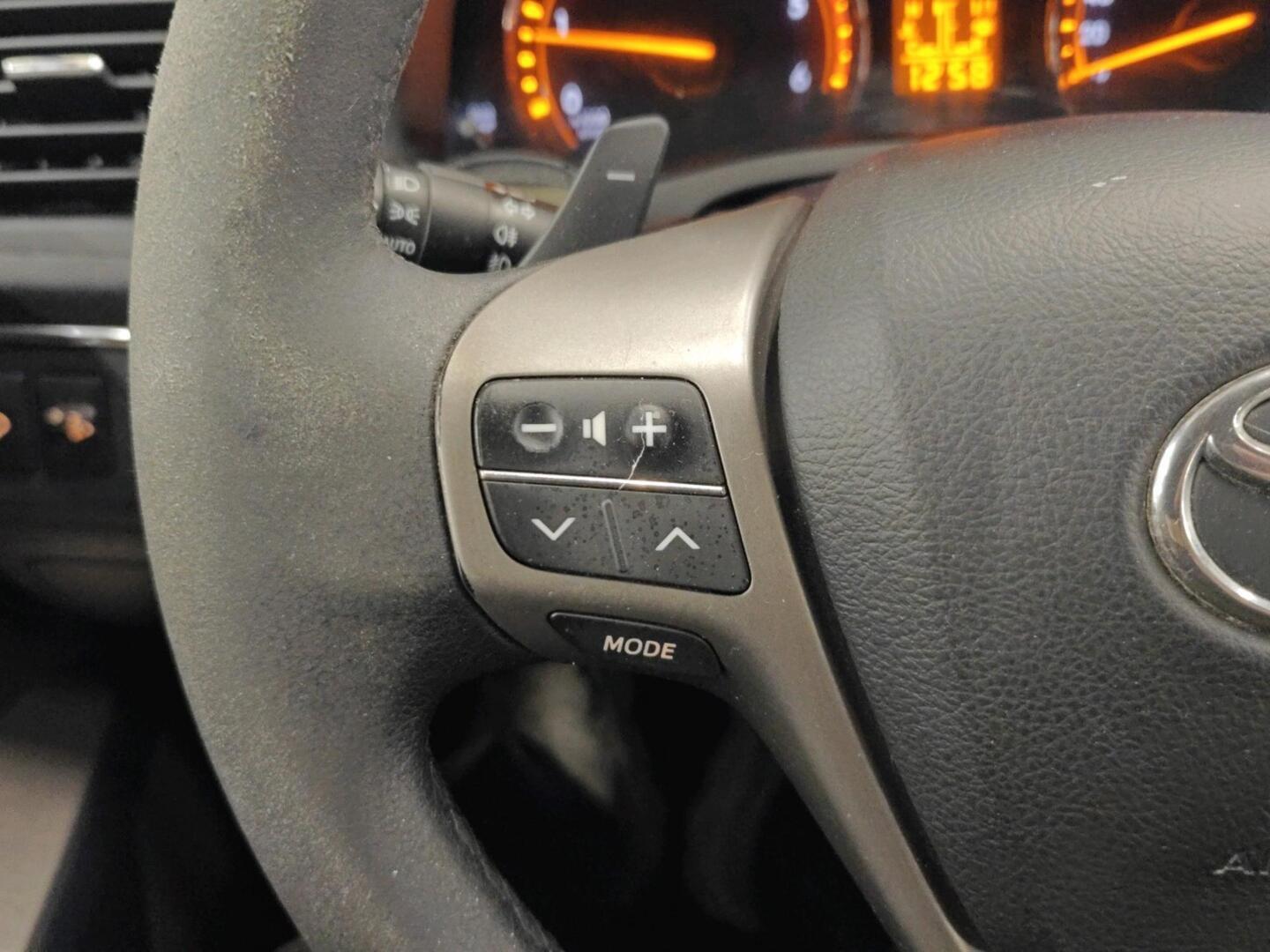 TOYOTA Avensis 2010
