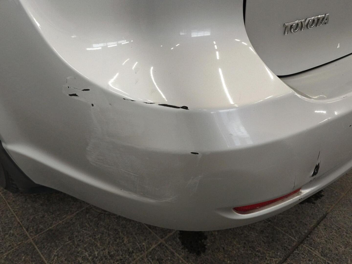 TOYOTA Avensis 2010