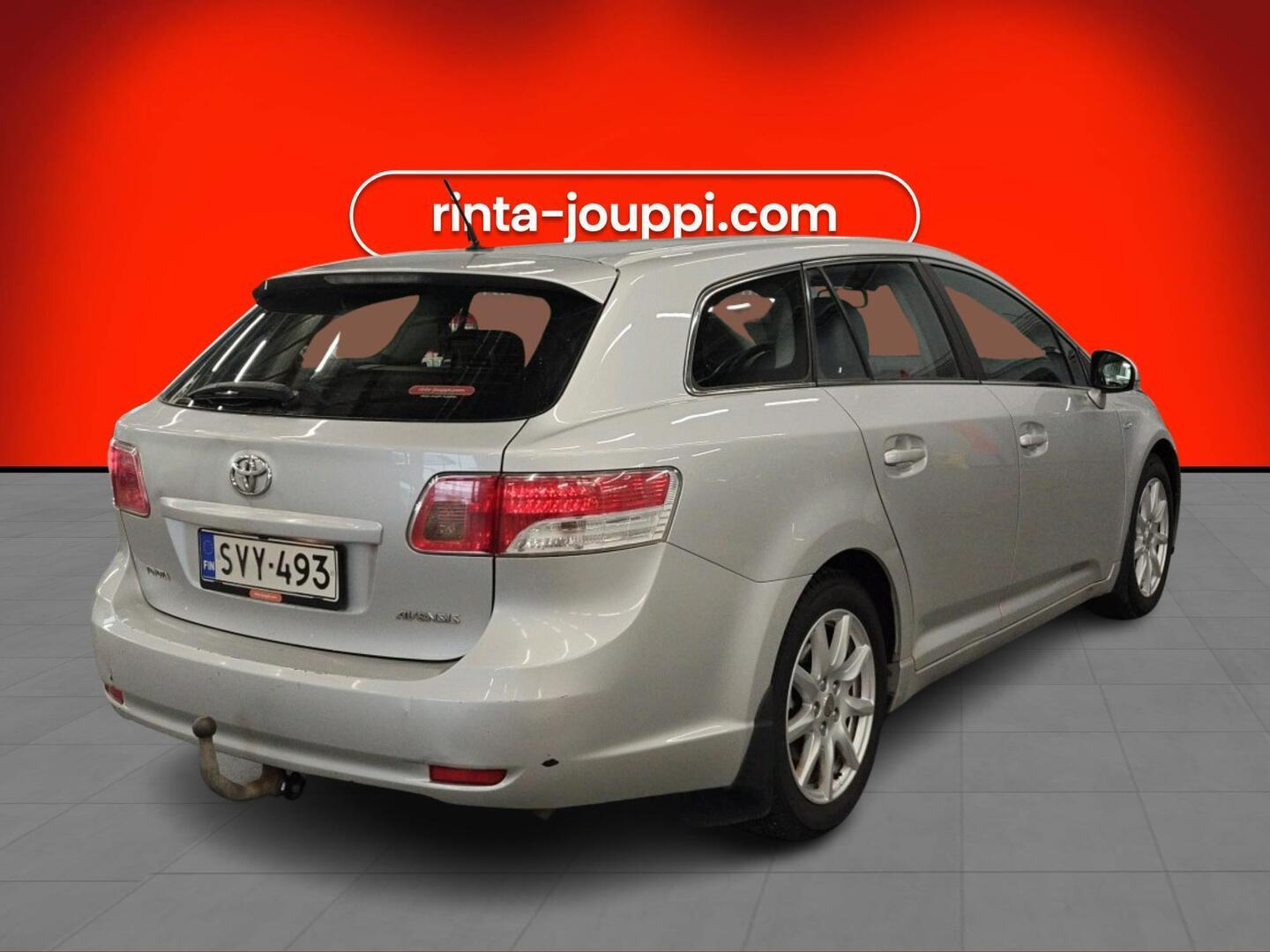 TOYOTA Avensis 2010