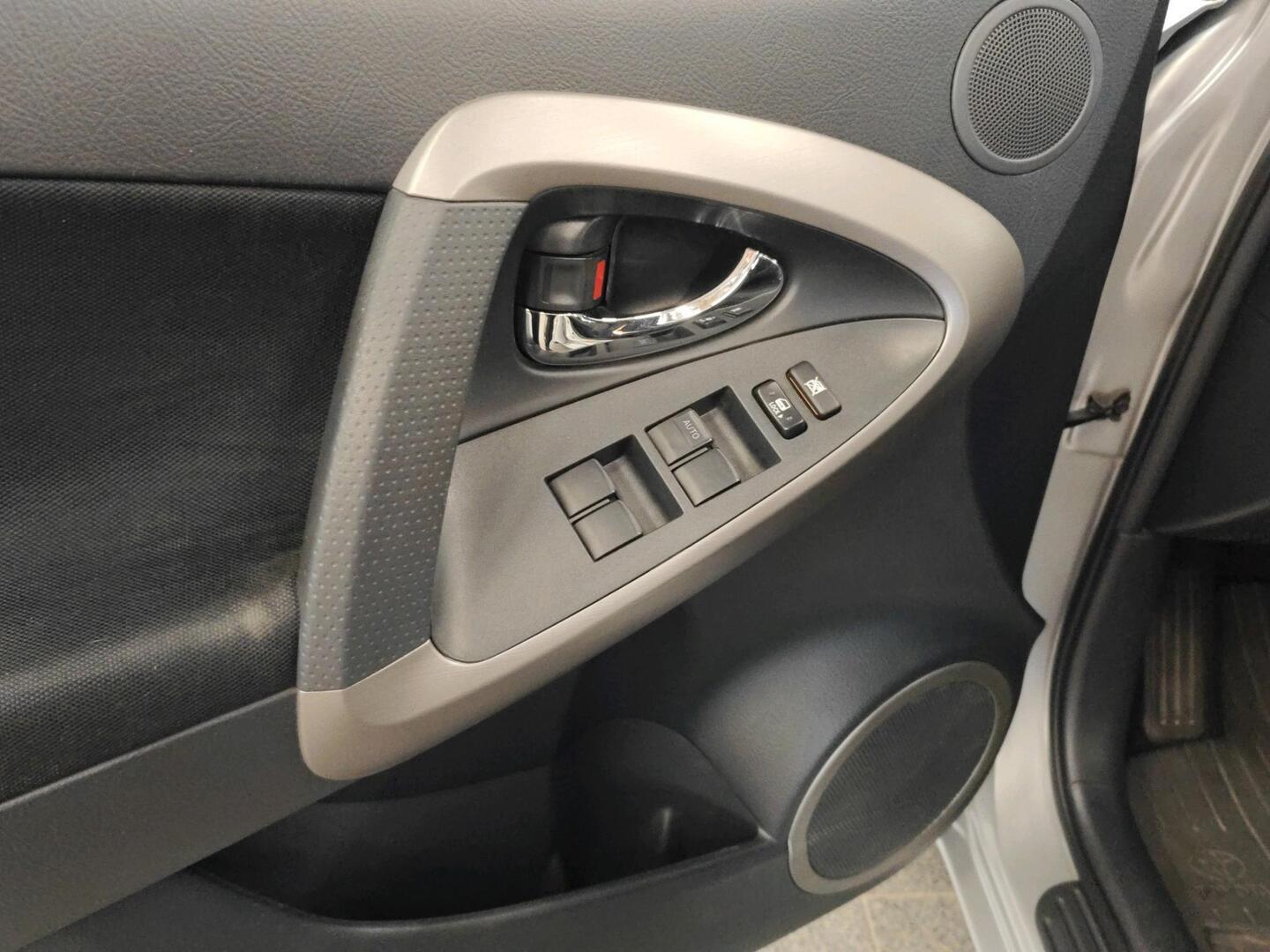 TOYOTA RAV4 2008