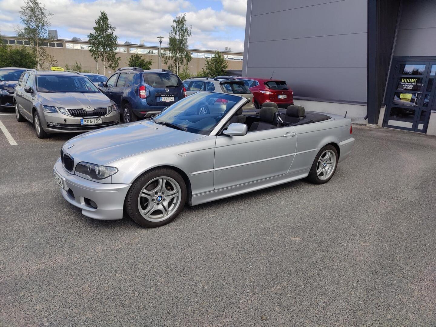 BMW 325 2004