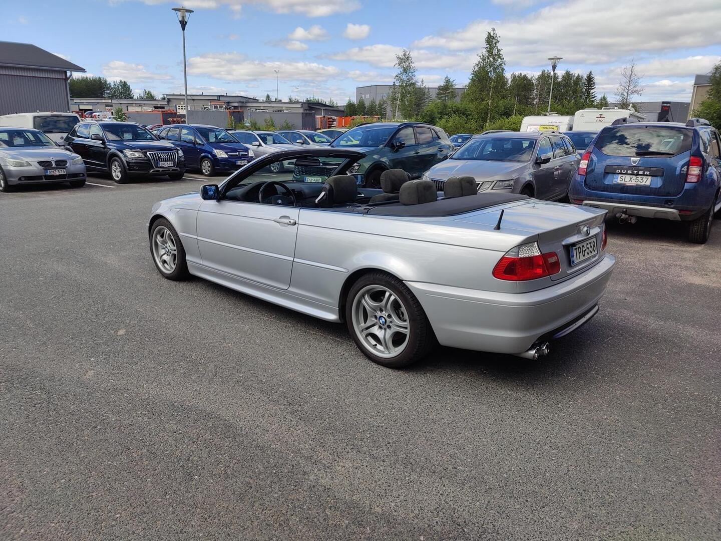 BMW 325 2004