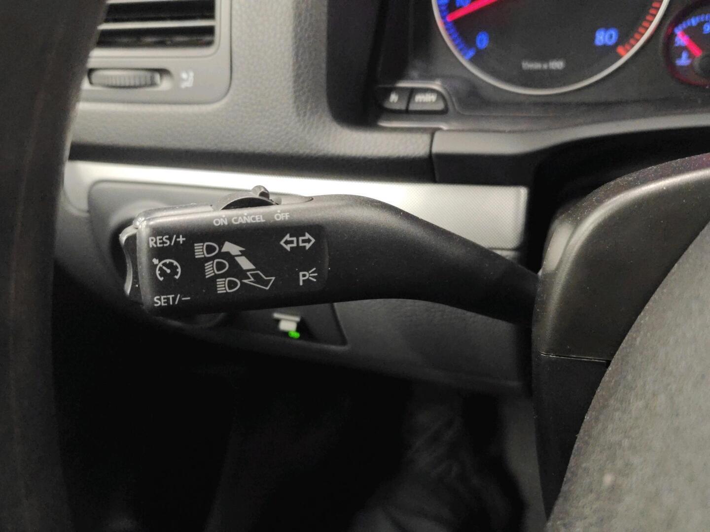 VOLKSWAGEN Golf 2008