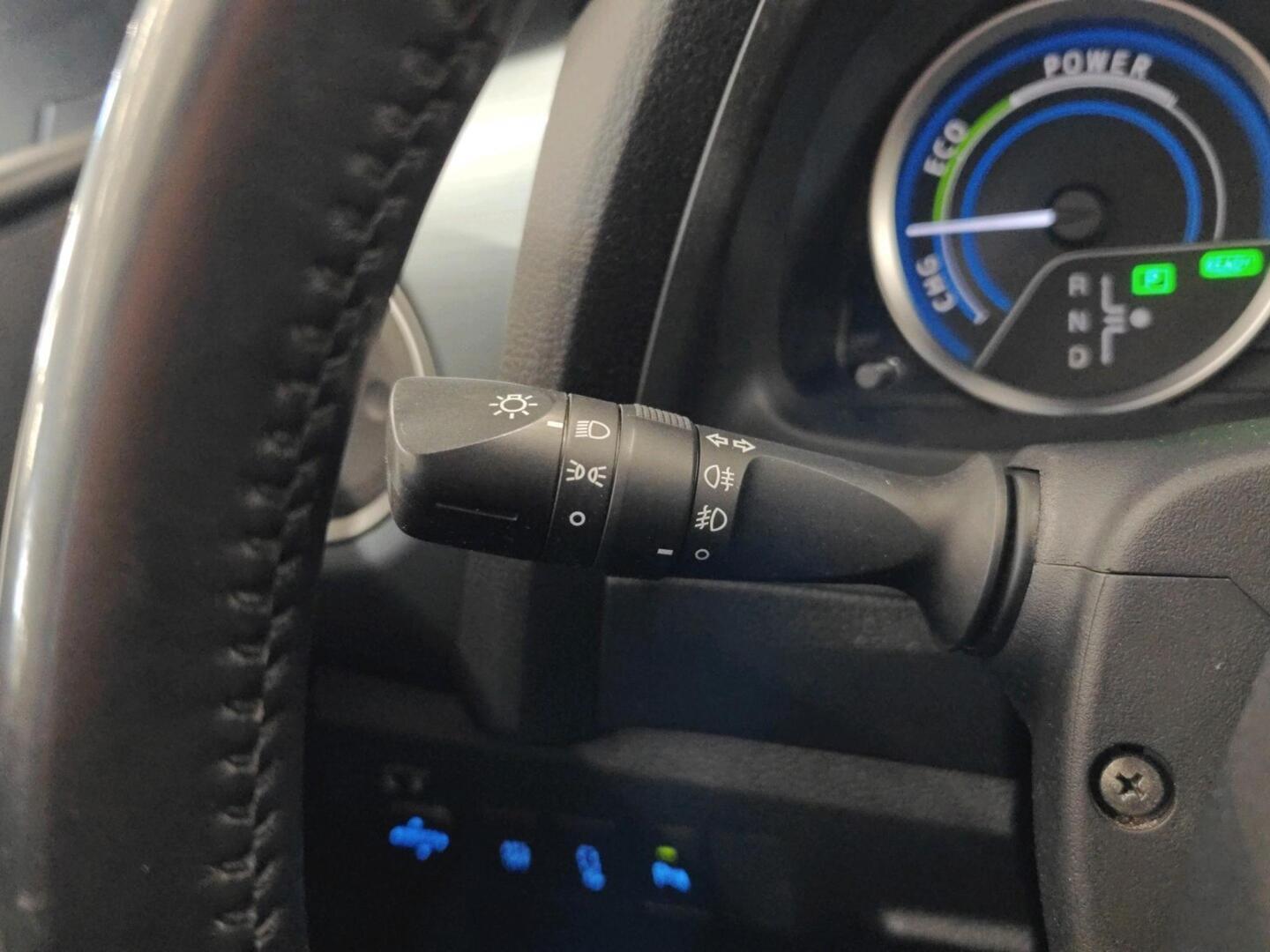 TOYOTA Auris 2013