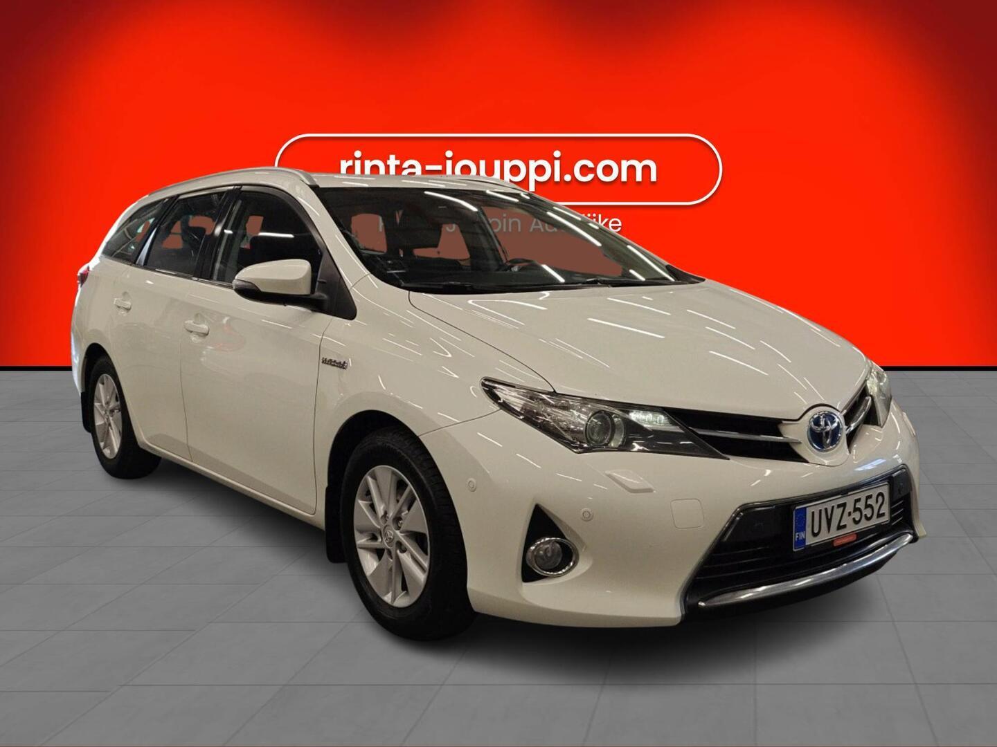 TOYOTA Auris 2013