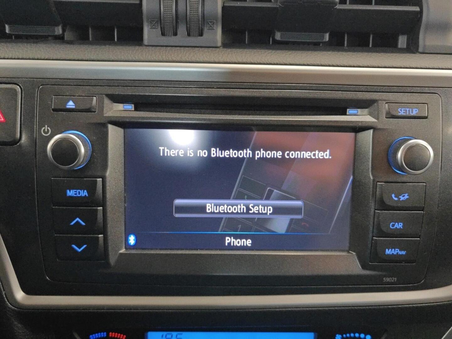 TOYOTA Auris 2013