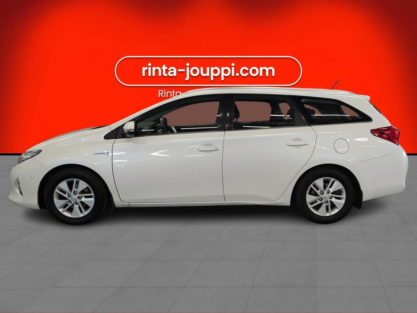 TOYOTA Auris 2013