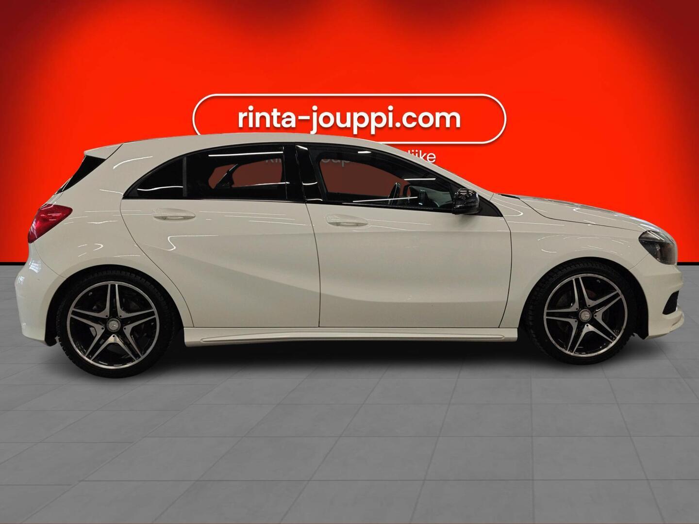 MERCEDES-BENZ A 2015