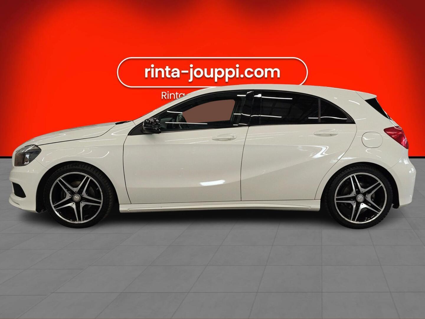 MERCEDES-BENZ A 2015