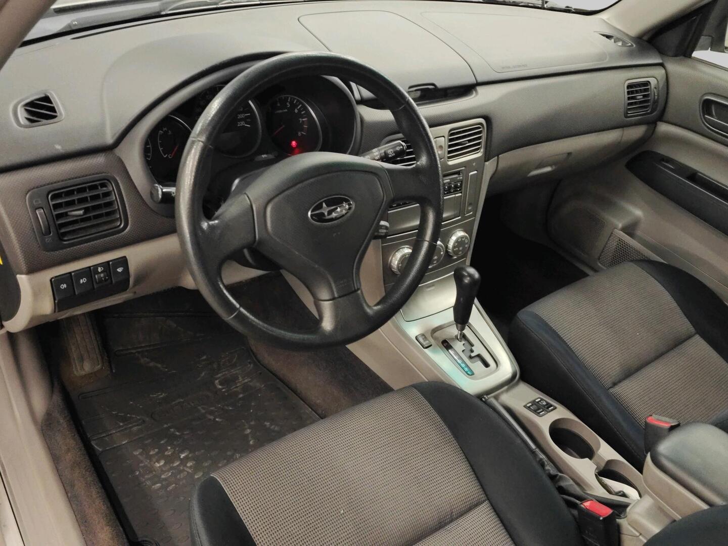 SUBARU Forester 2005