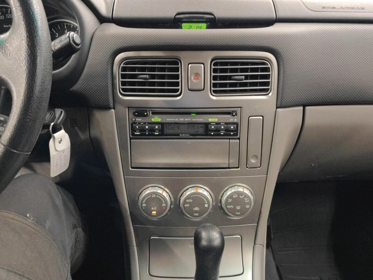 SUBARU Forester 2005