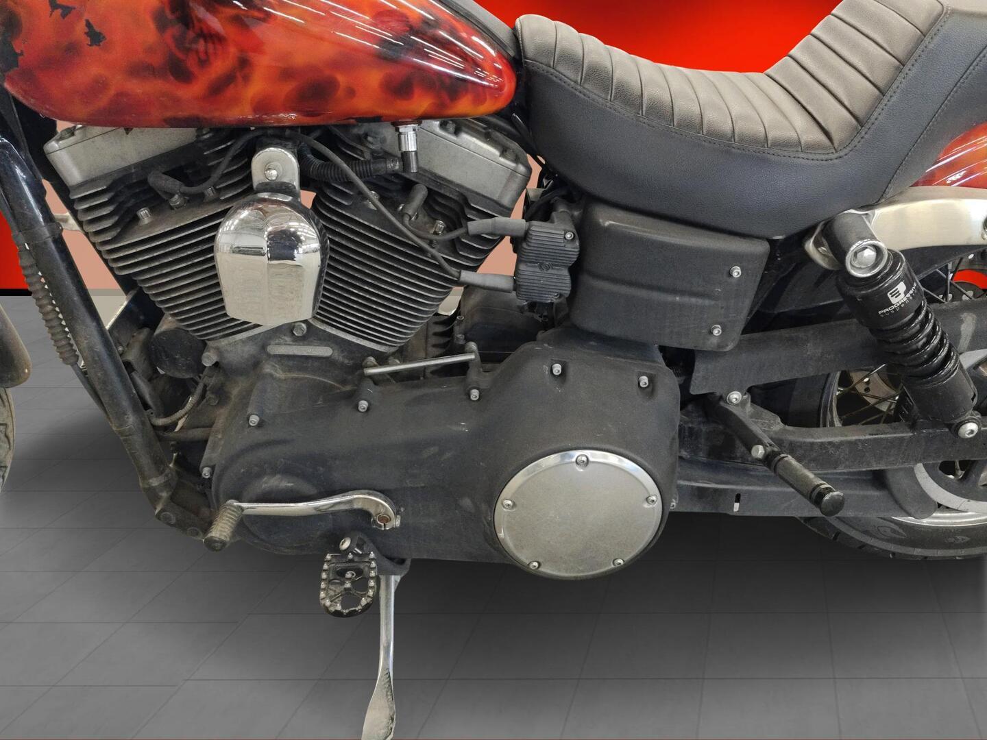 HARLEY-DAVIDSON DYNA 2007