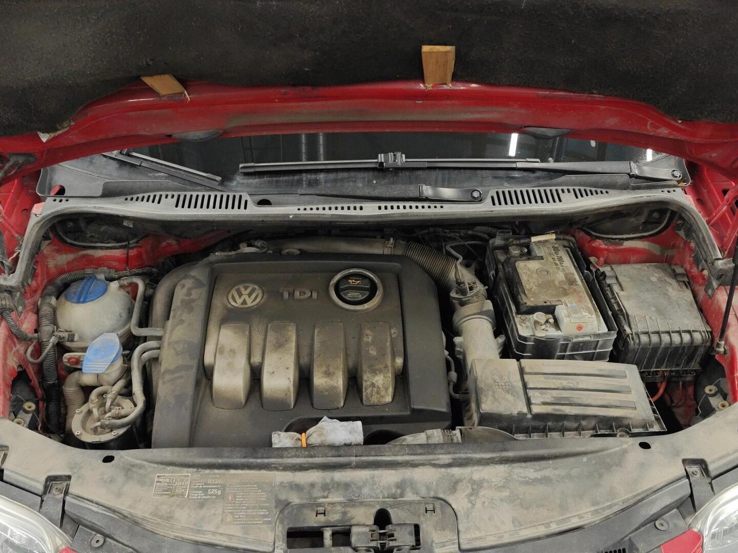 VOLKSWAGEN Touran 2006