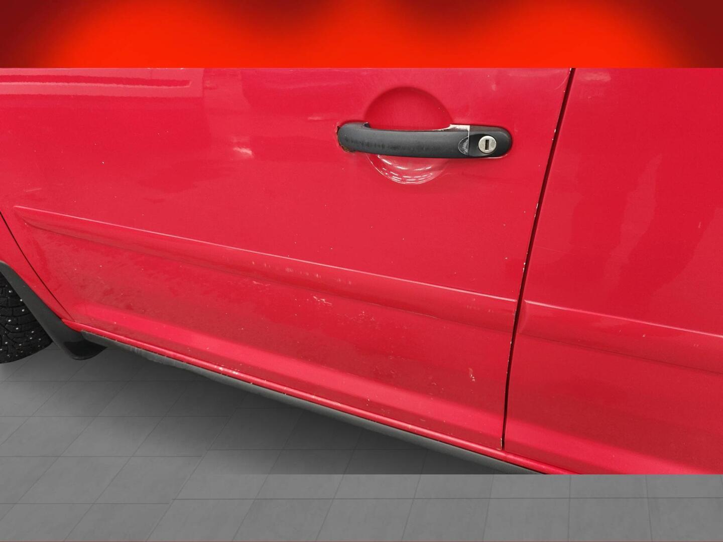 VOLKSWAGEN Touran 2006