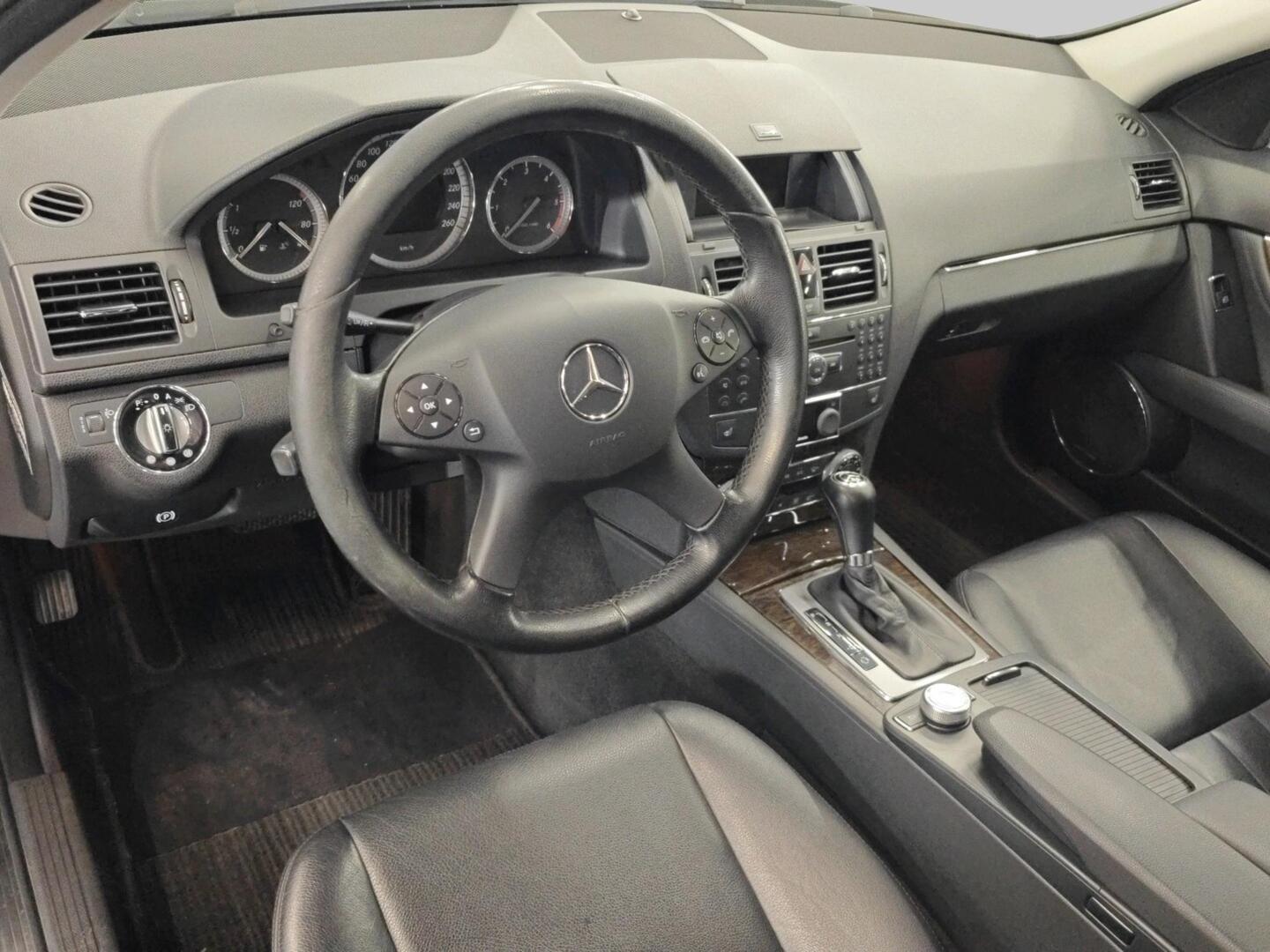 MERCEDES-BENZ C 2008