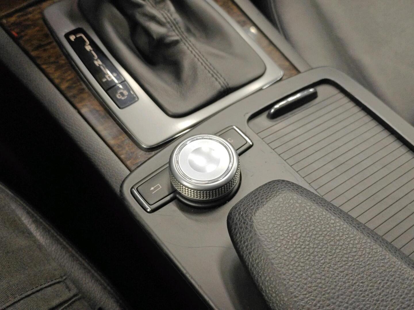 MERCEDES-BENZ C 2008