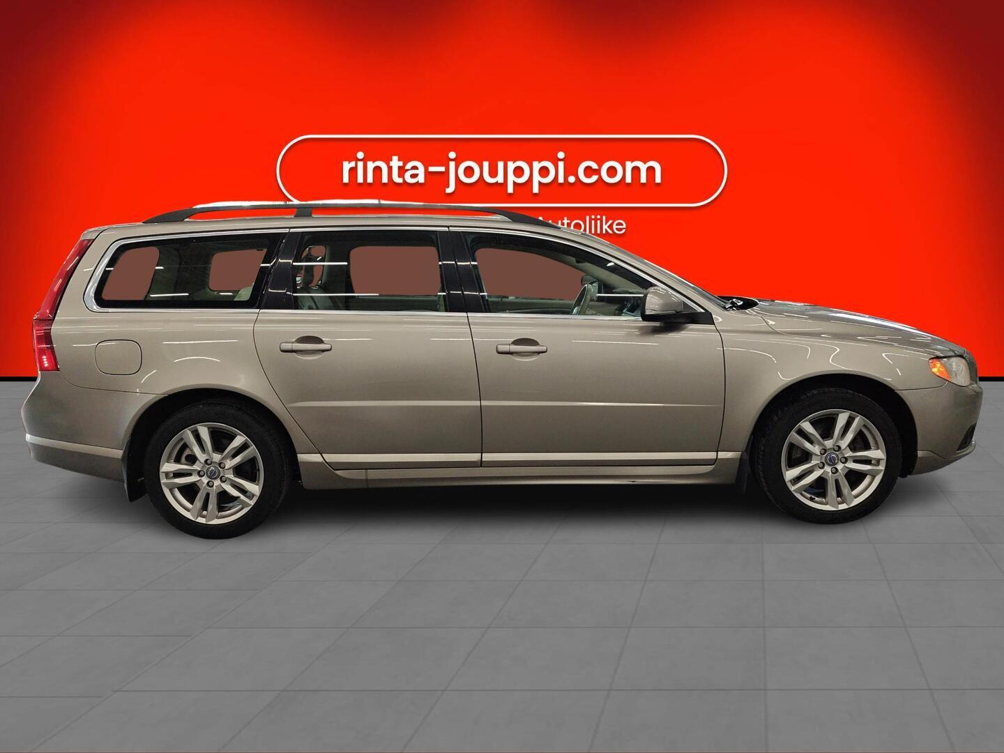 VOLVO V70 2011