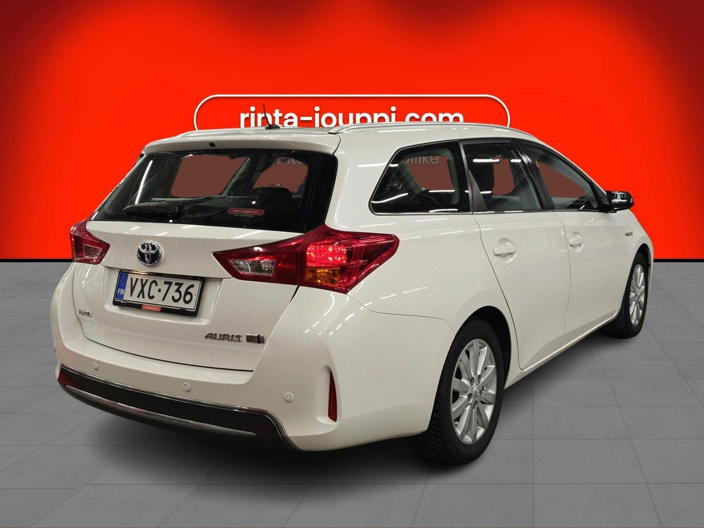 TOYOTA Auris 2013