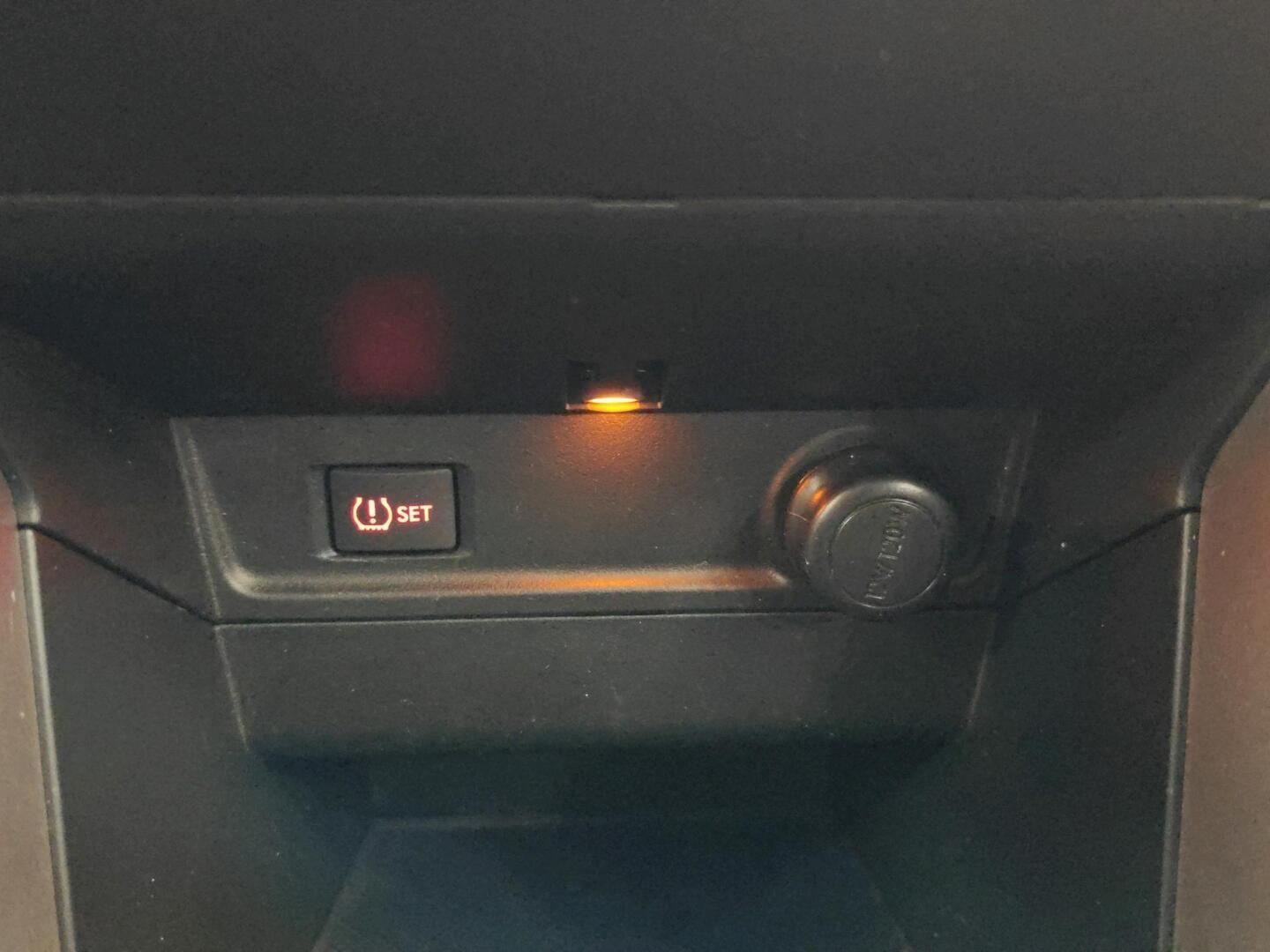 SUBARU Forester 2014