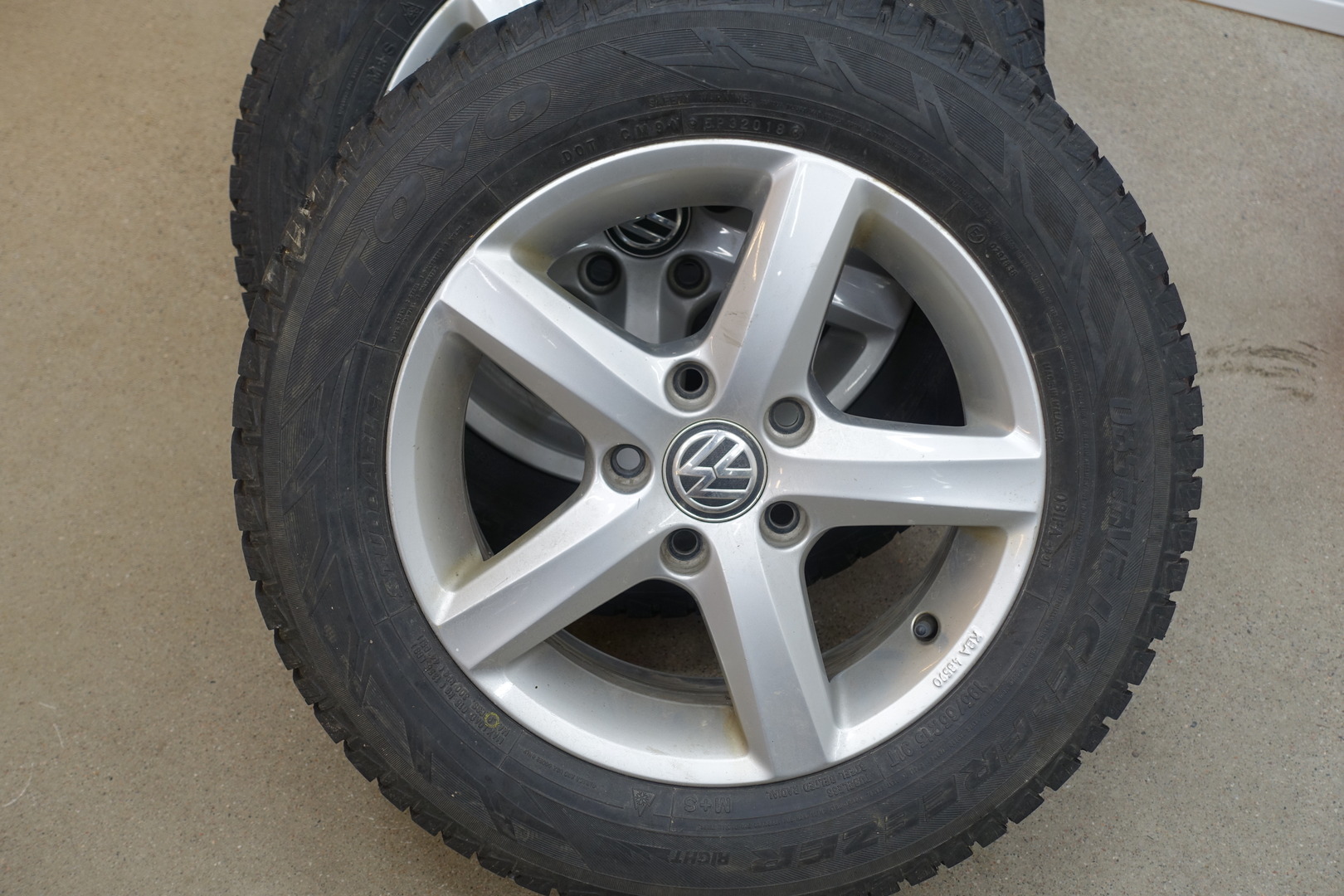 VOLKSWAGEN Golf 2015