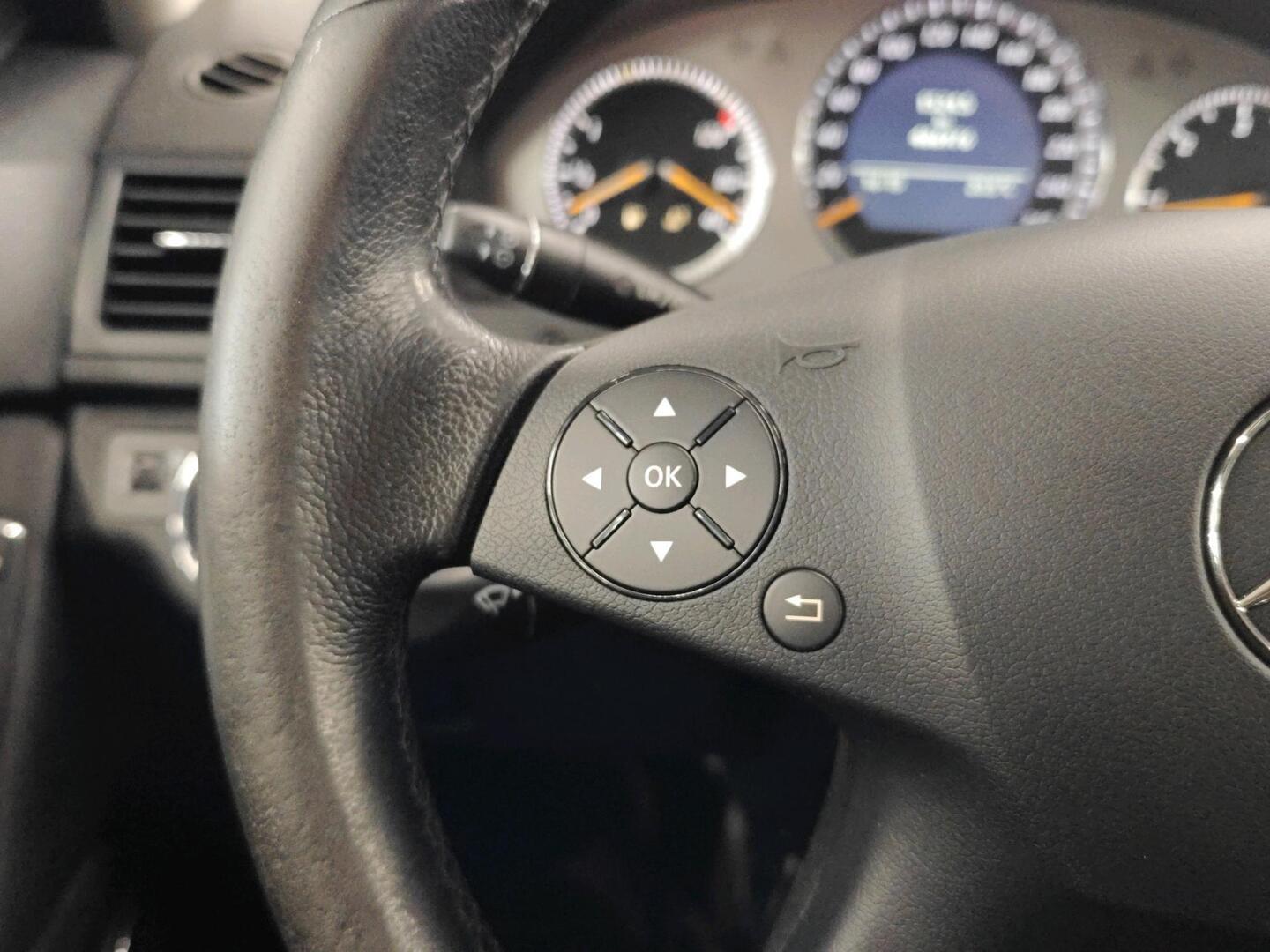 MERCEDES-BENZ C 2008