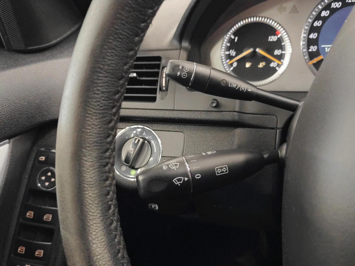 MERCEDES-BENZ C 2008