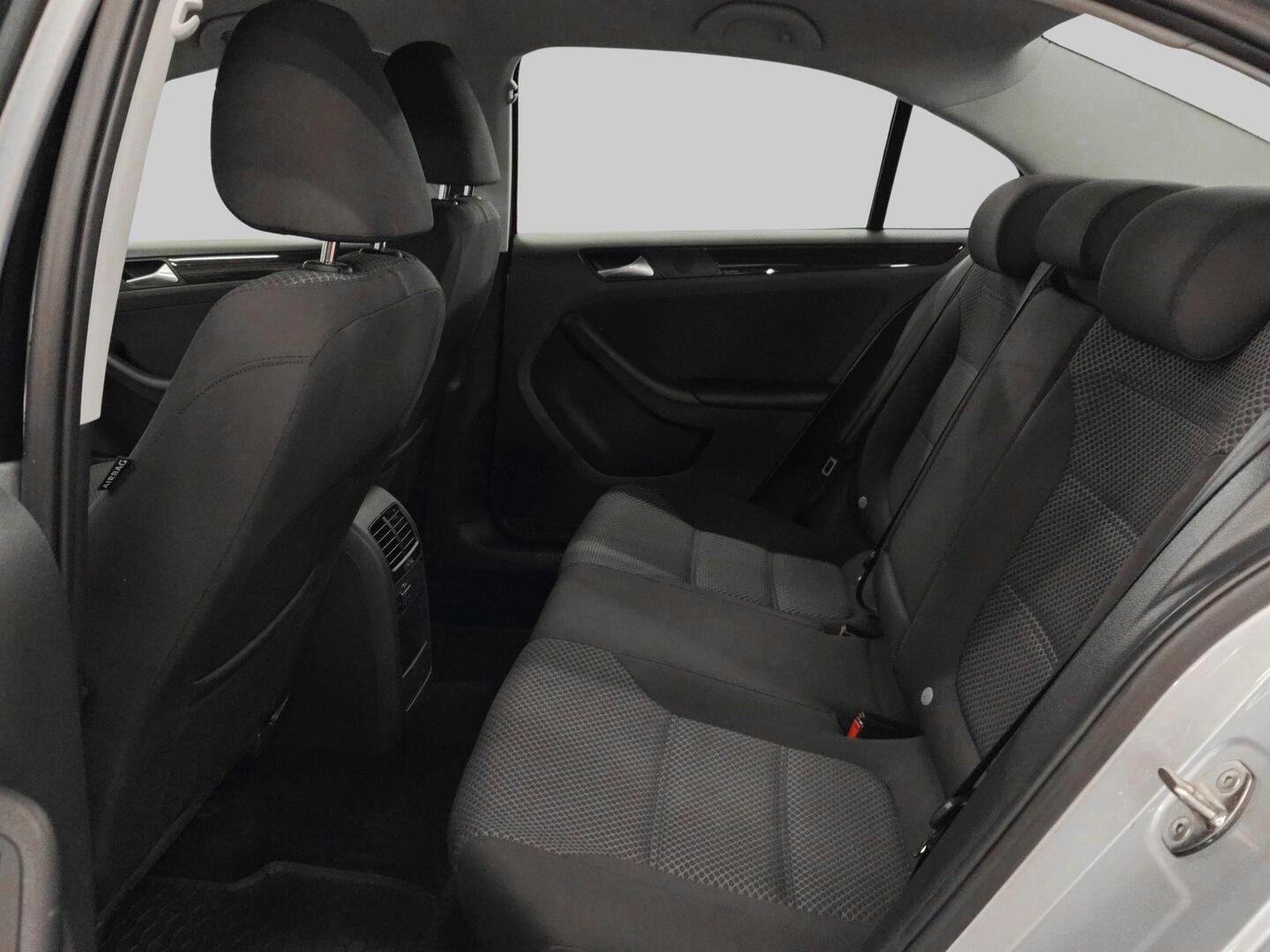 VOLKSWAGEN Jetta 2015