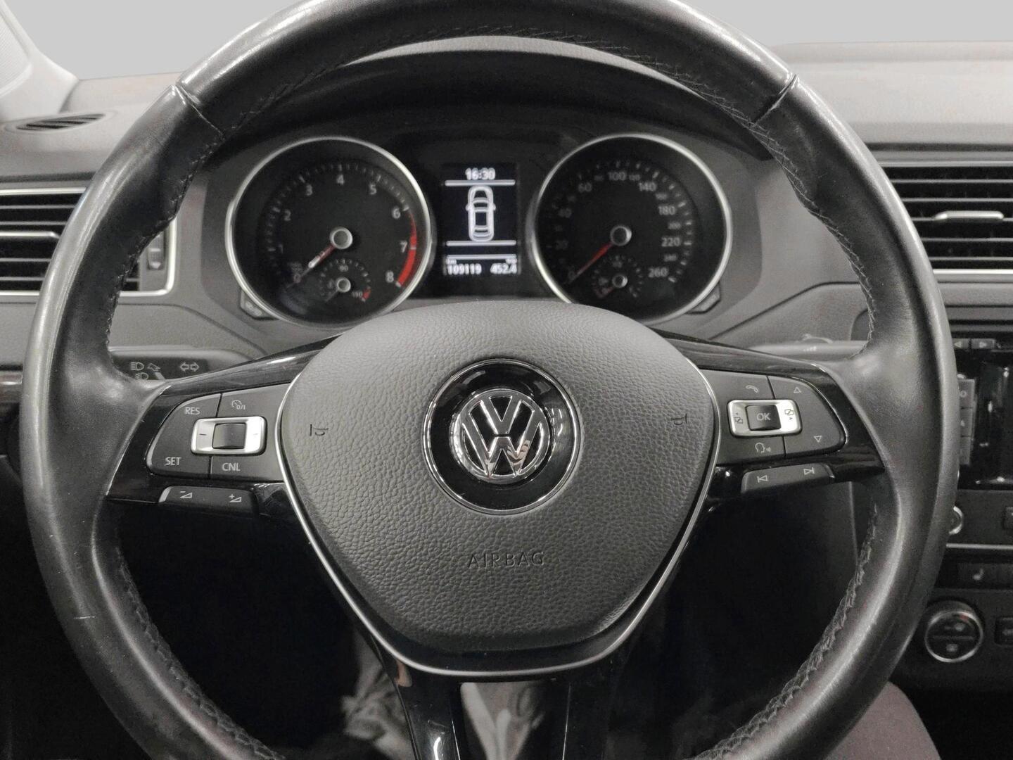 VOLKSWAGEN Jetta 2015