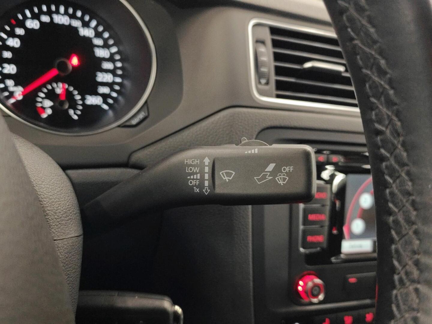 VOLKSWAGEN Jetta 2015