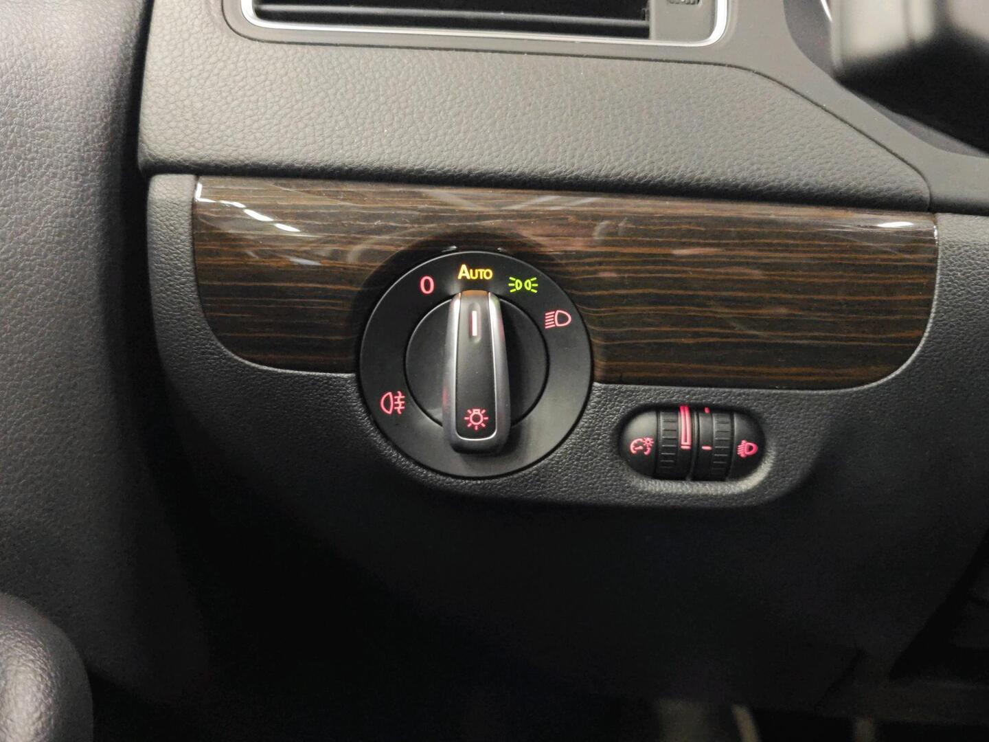 VOLKSWAGEN Jetta 2015