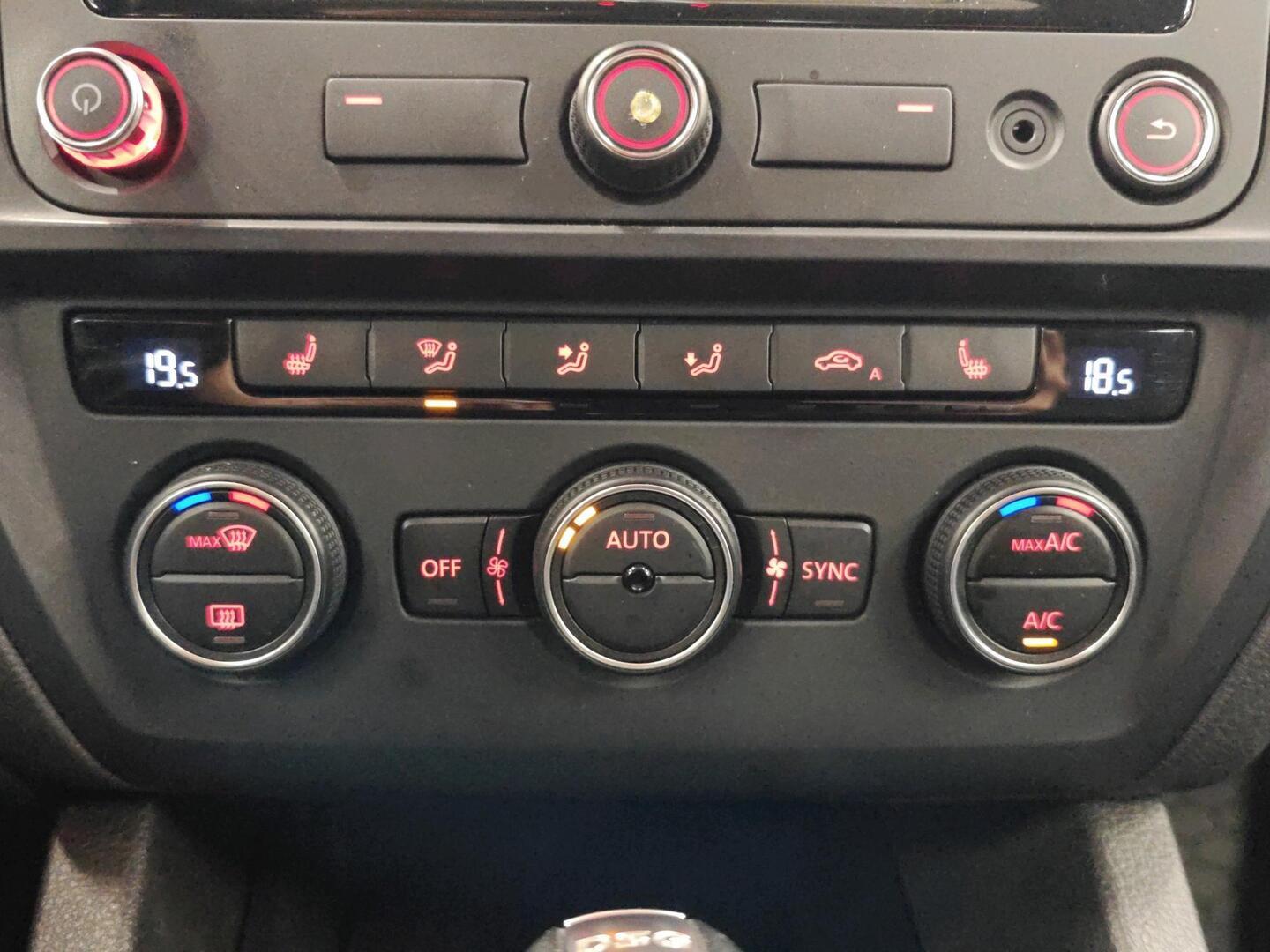 VOLKSWAGEN Jetta 2015