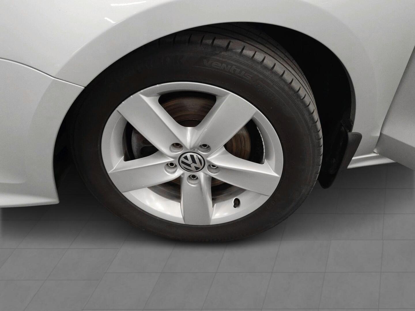 VOLKSWAGEN Jetta 2015