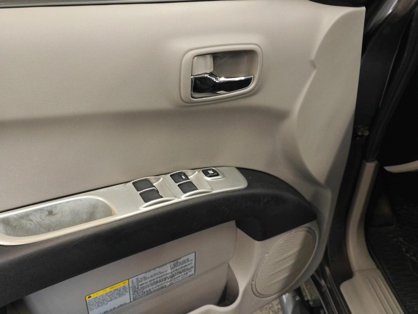 MITSUBISHI L200 2012