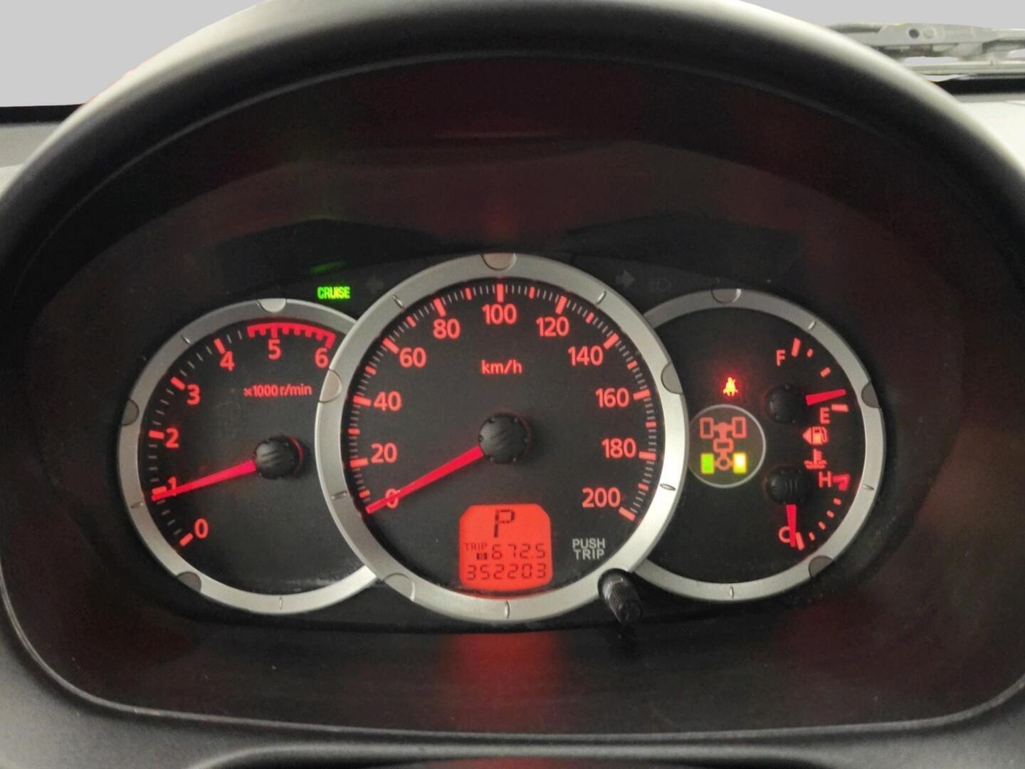 MITSUBISHI L200 2012