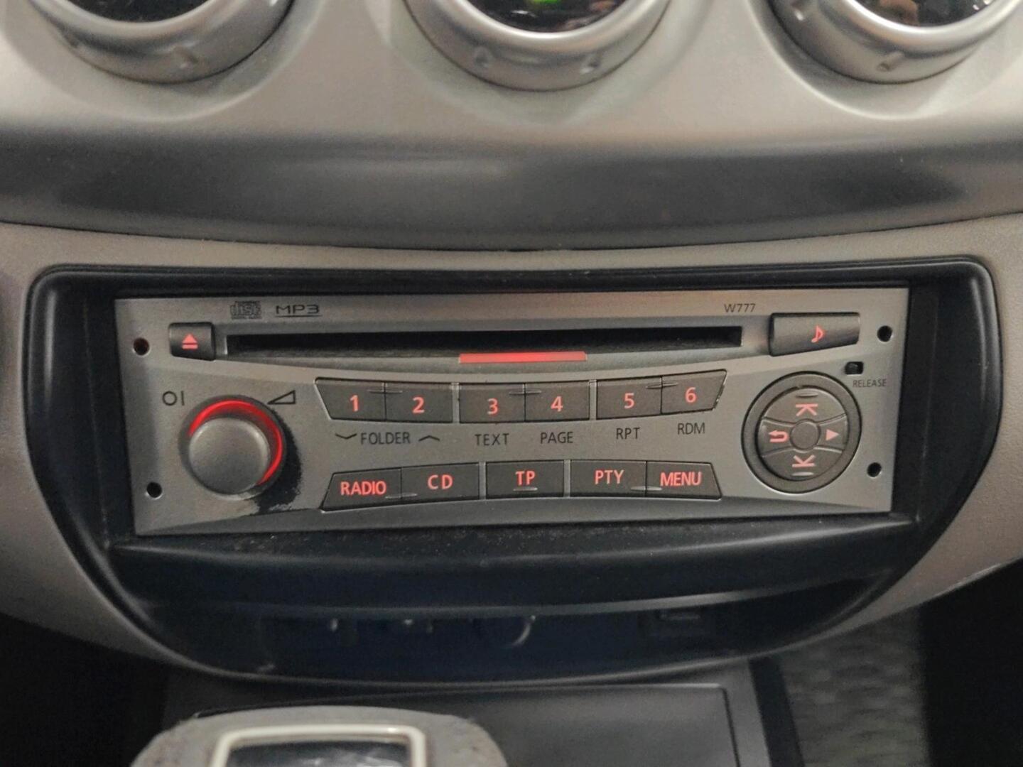 MITSUBISHI L200 2012
