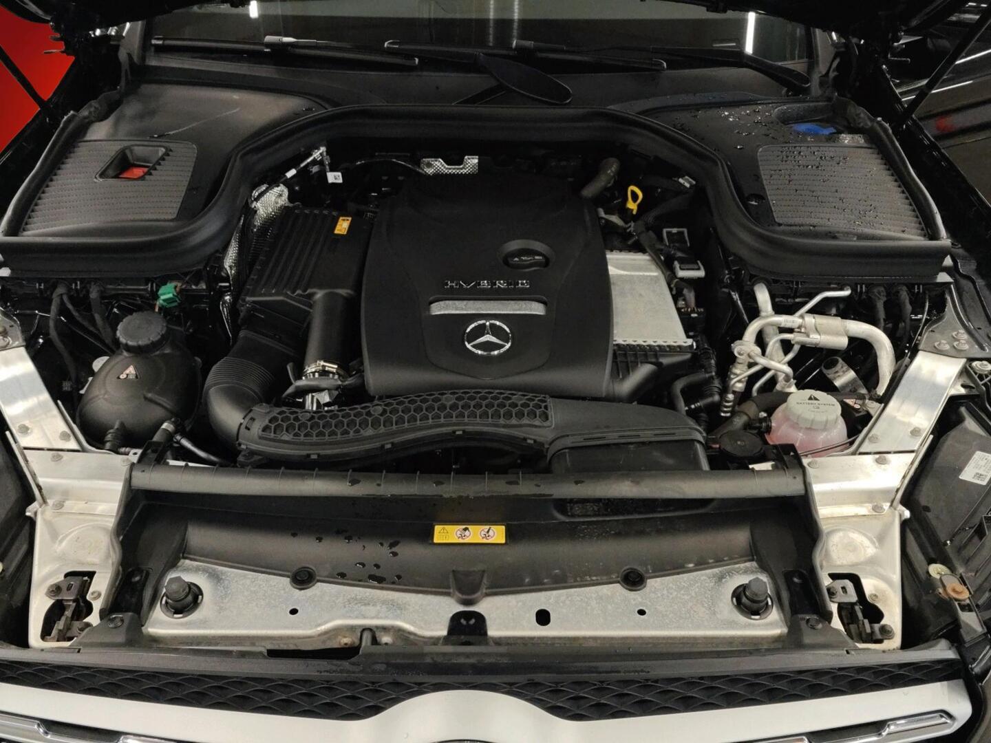 MERCEDES-BENZ GLC 2021