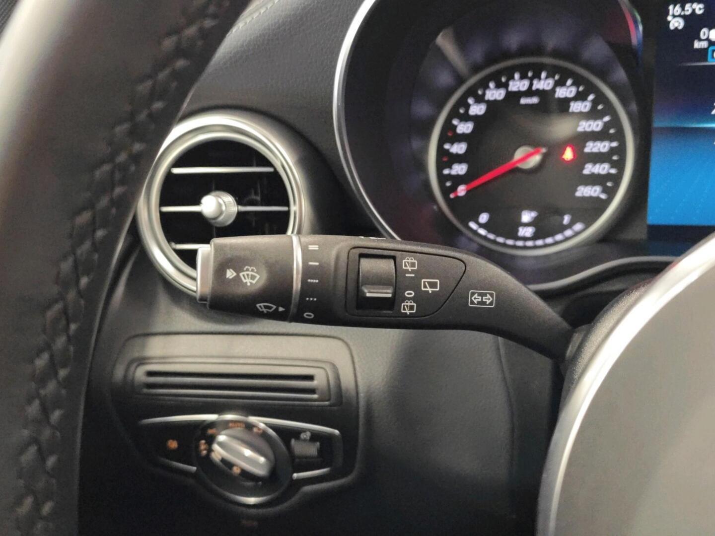 MERCEDES-BENZ GLC 2021