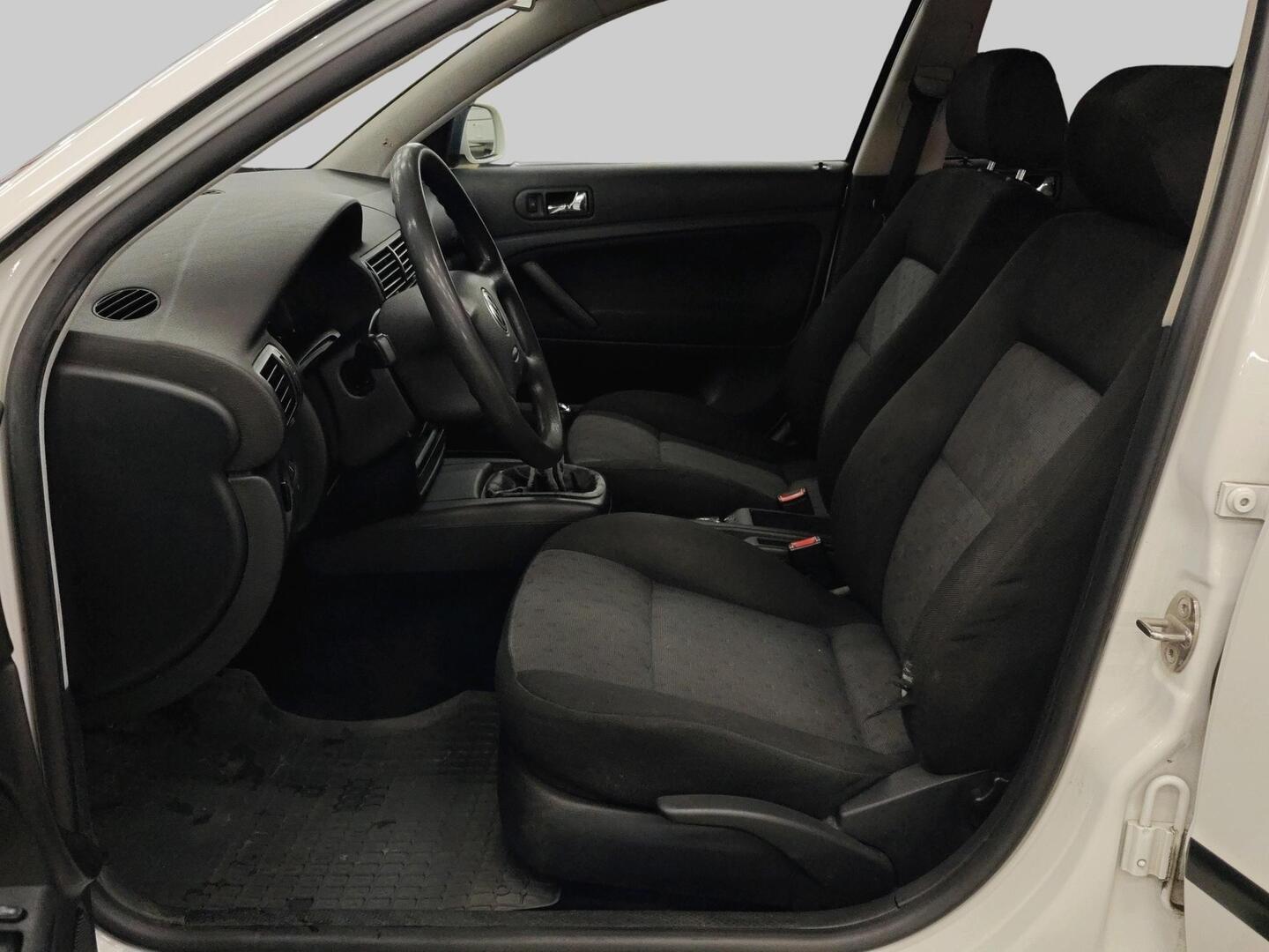 VOLKSWAGEN Passat 2001