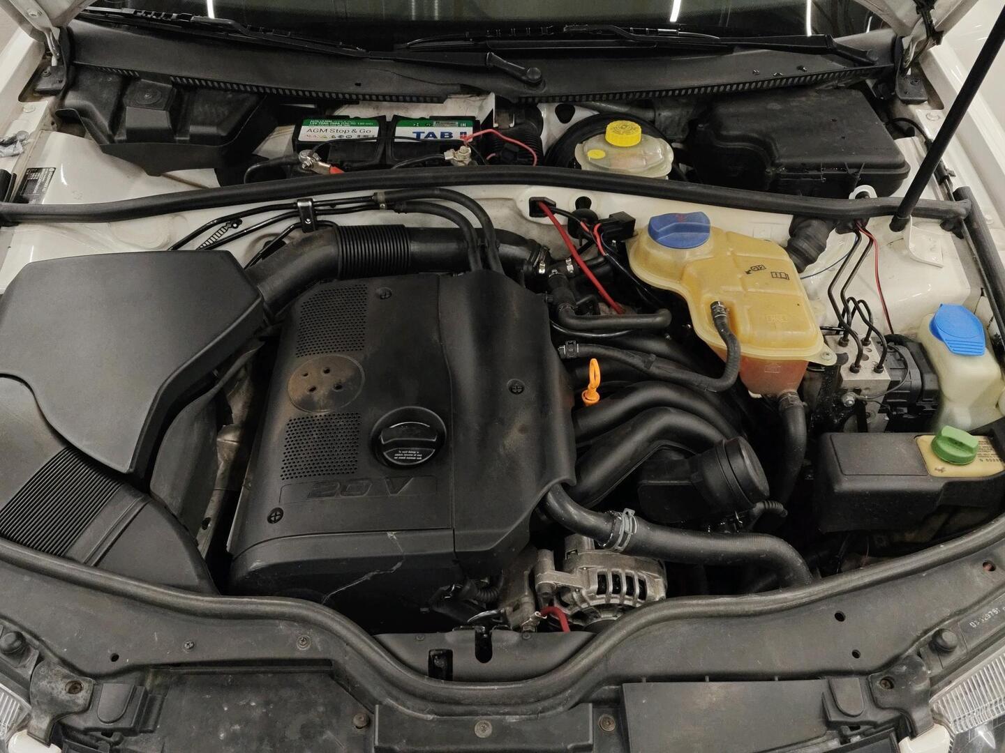 VOLKSWAGEN Passat 2001