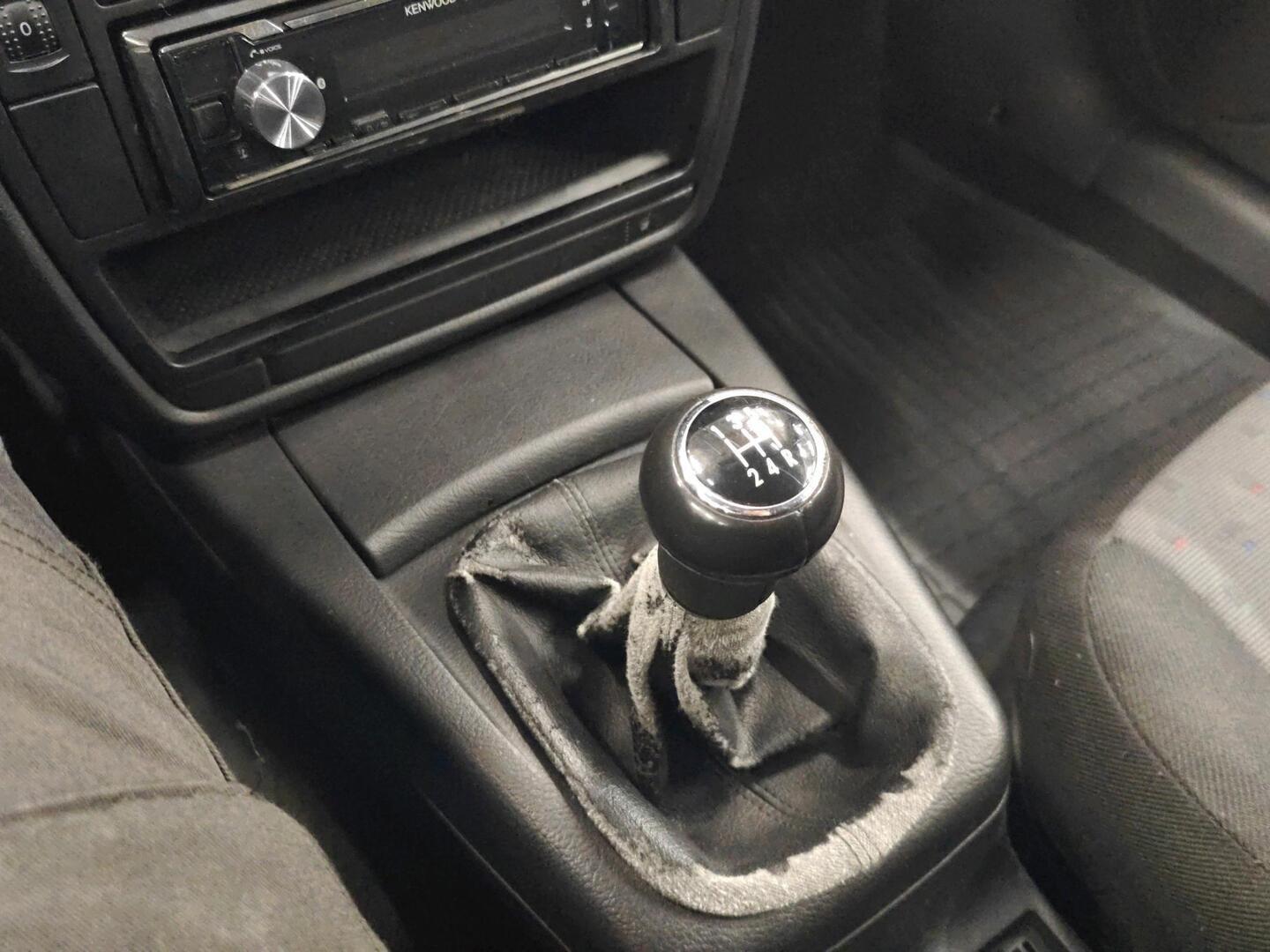 VOLKSWAGEN Passat 2001