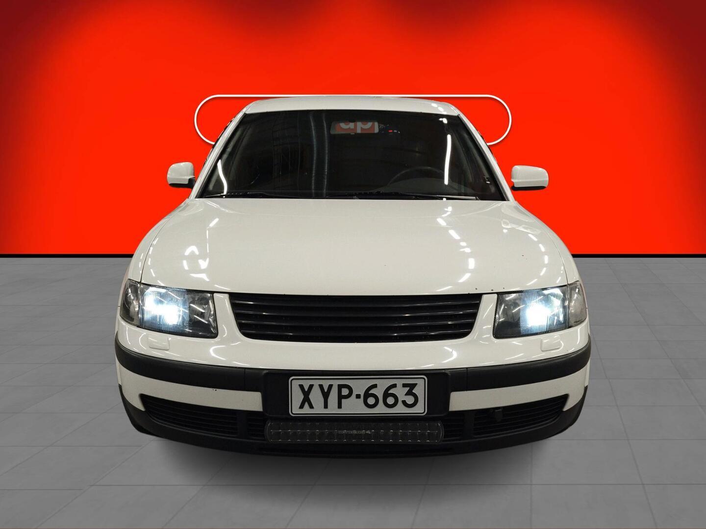 VOLKSWAGEN Passat 2001