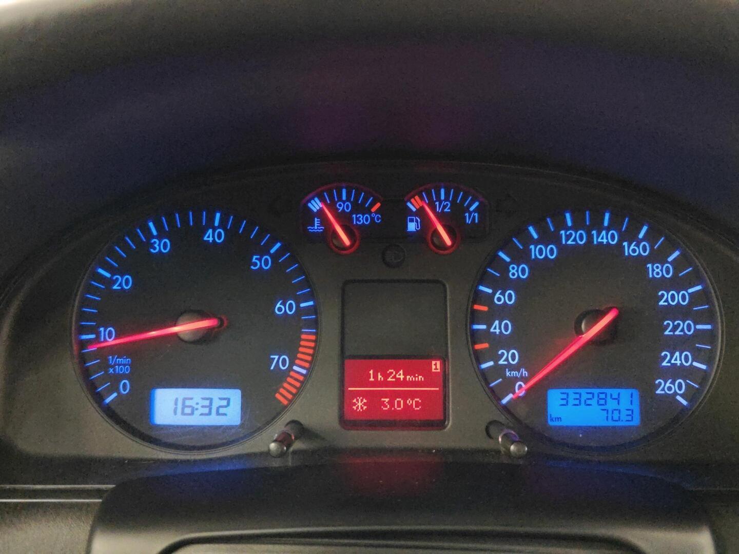 VOLKSWAGEN Passat 2001