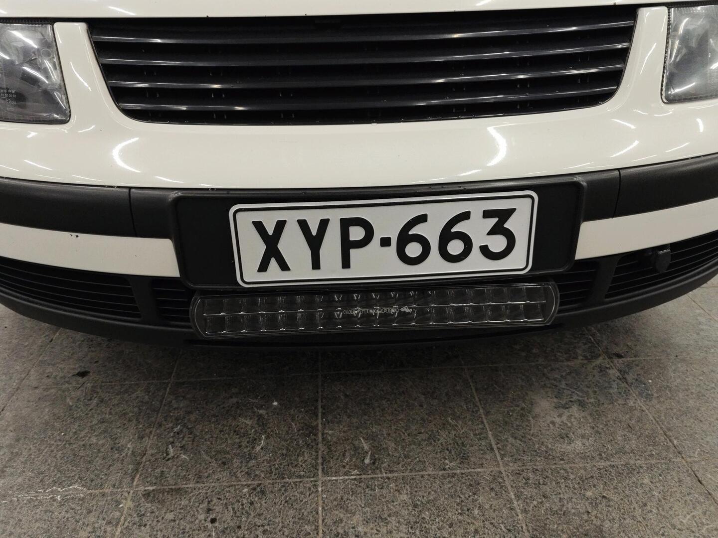 VOLKSWAGEN Passat 2001