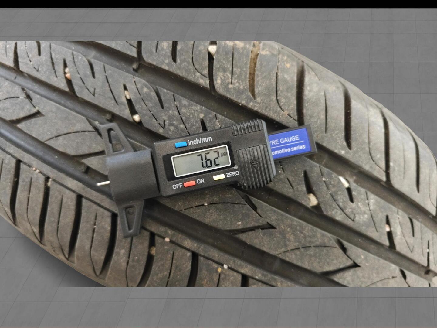 TOYOTA Corolla Verso 2002