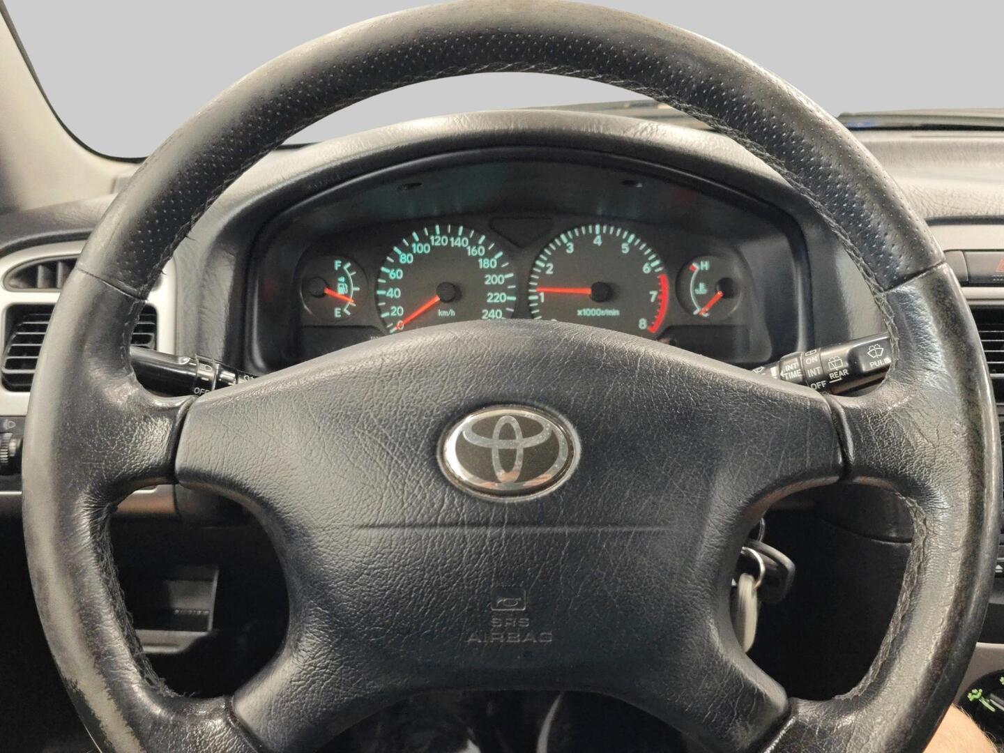 TOYOTA Avensis 2003