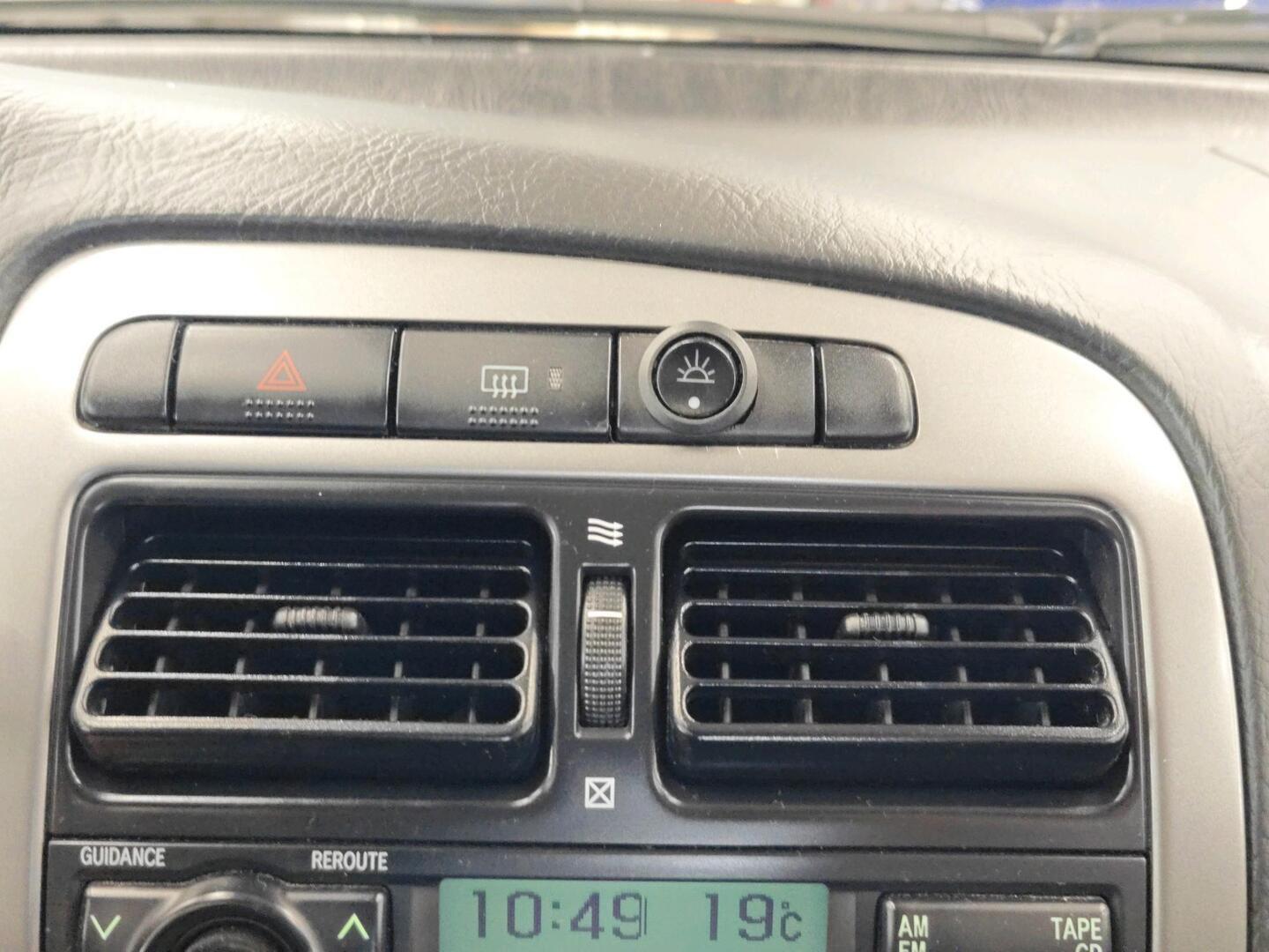 TOYOTA Avensis 2003
