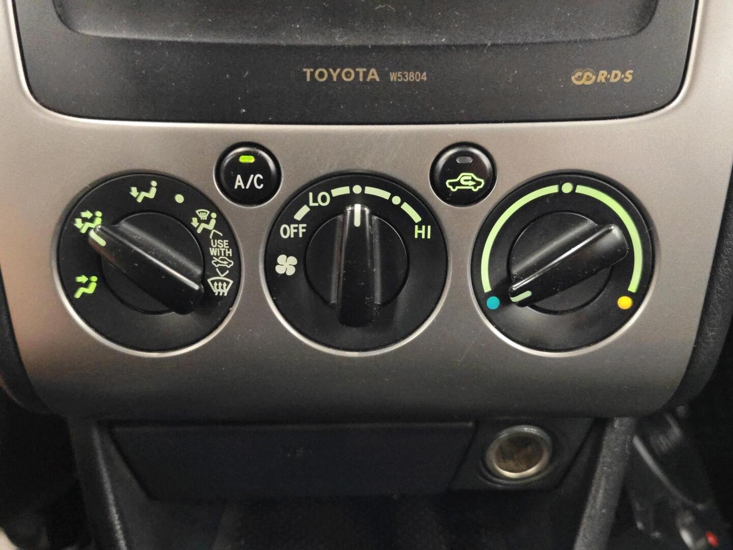 TOYOTA Avensis 2003