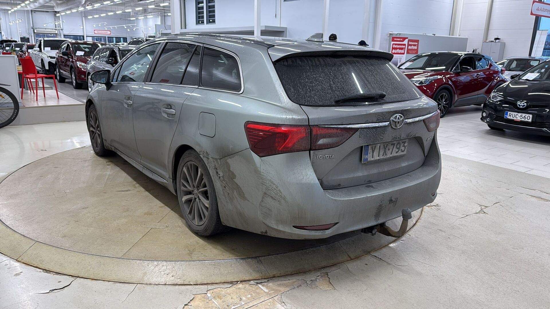 TOYOTA Avensis 2016