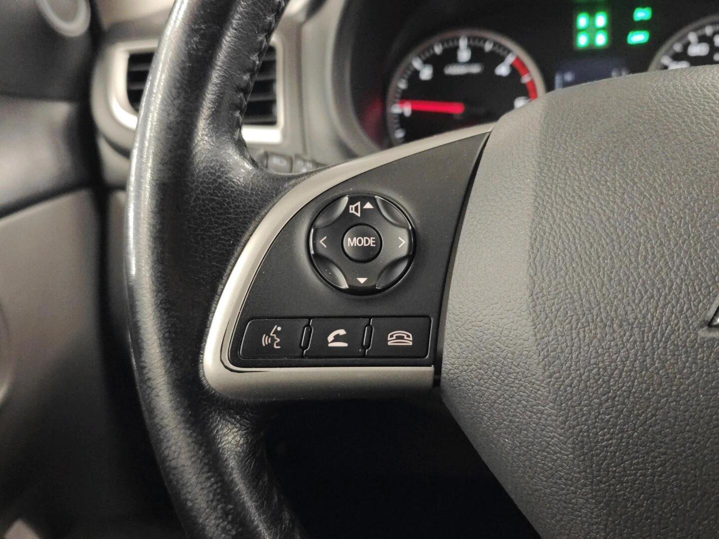 MITSUBISHI L200 2017